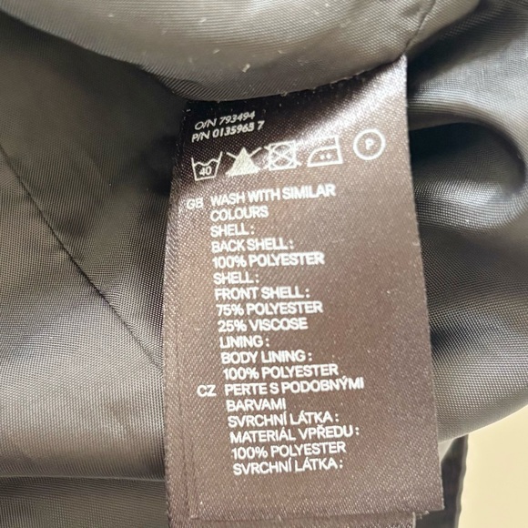 H&M Slim Fit Dress Vest Mens 34R V-Neck Front Button Viscose Polyester Formal - Picture 12 of 12